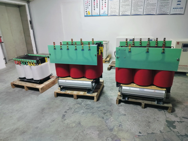 鱼峰KS11-1000KVA矿用变压器